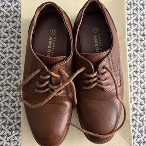 Brown Perry Ellis boys dress shoes